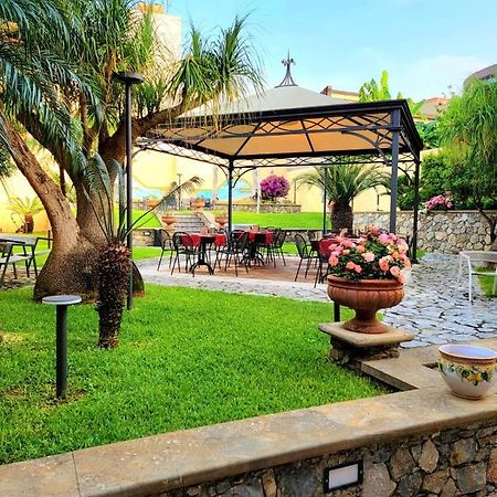 Hotel Garibaldi Milazzo Buitenkant foto