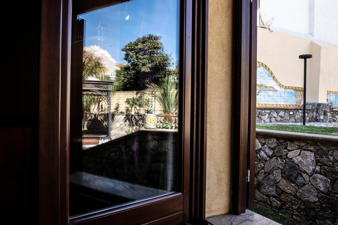 Hotel Garibaldi Milazzo Buitenkant foto
