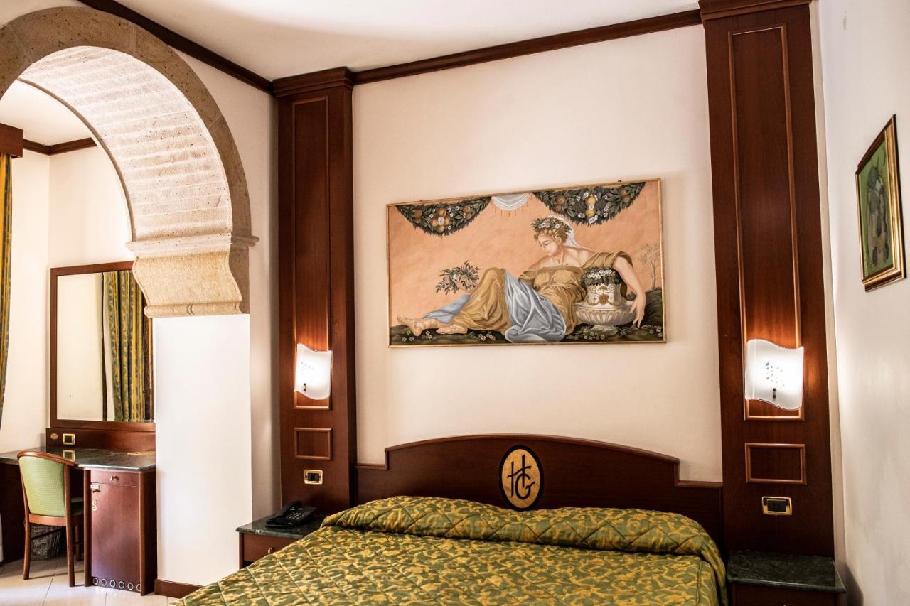 Hotel Garibaldi Milazzo Buitenkant foto