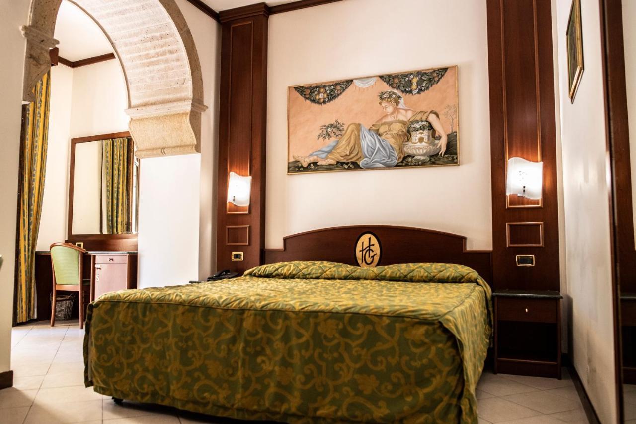 Hotel Garibaldi Milazzo Buitenkant foto
