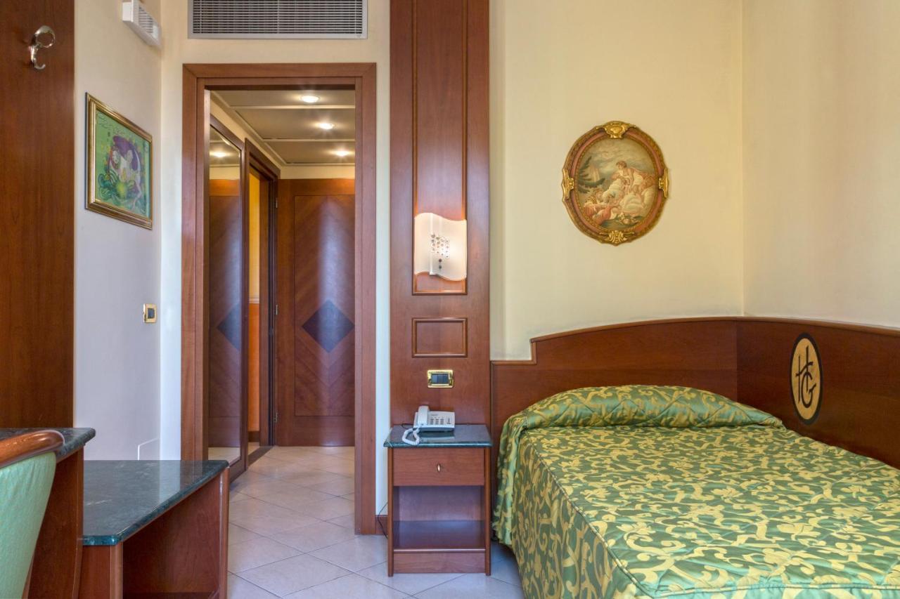 Hotel Garibaldi Milazzo Buitenkant foto