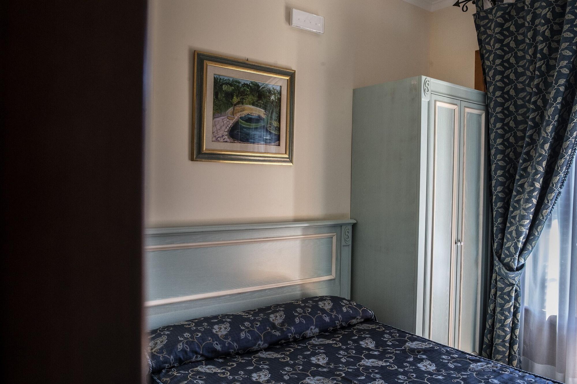 Hotel Garibaldi Milazzo Buitenkant foto