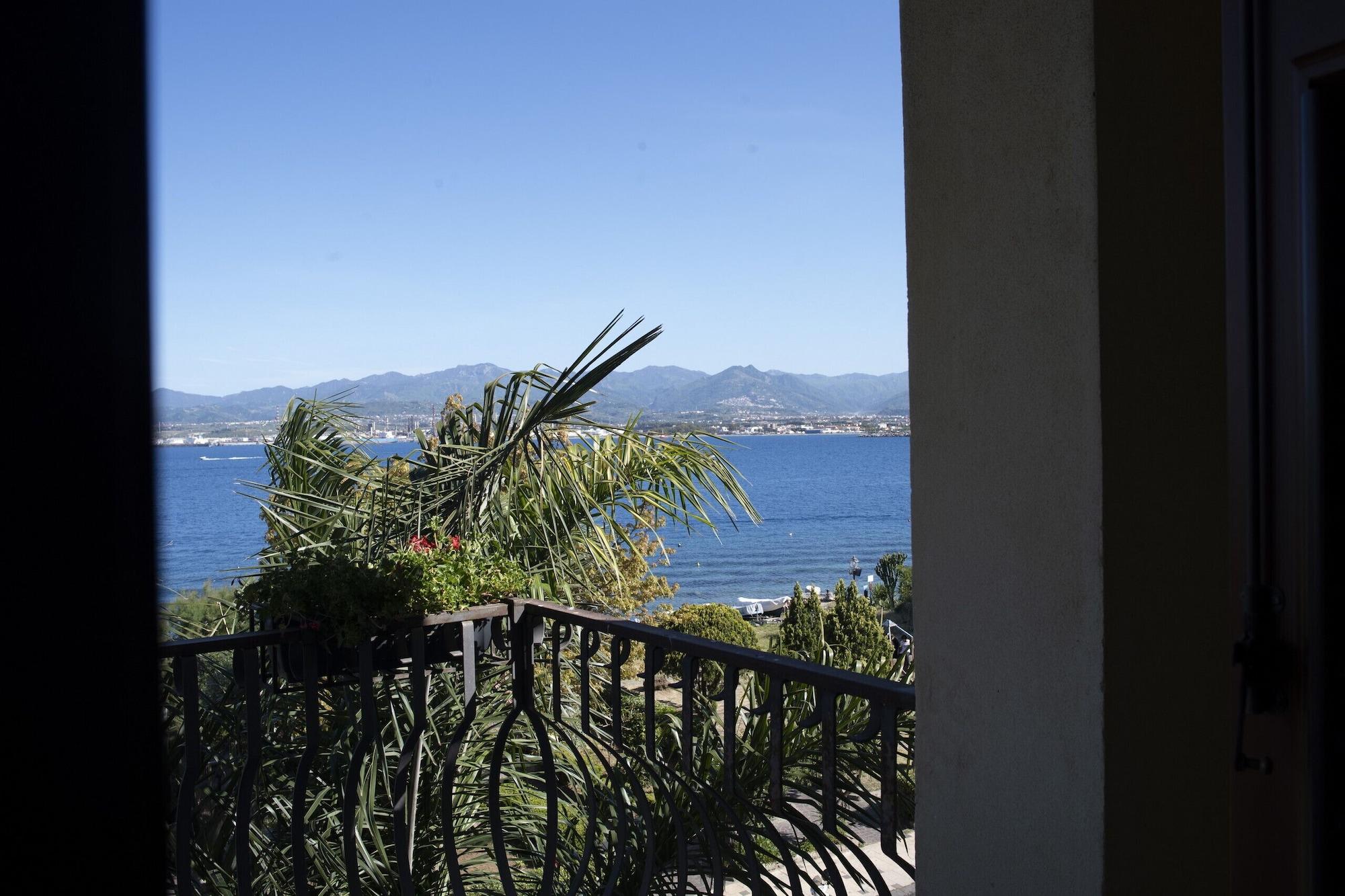 Hotel Garibaldi Milazzo Buitenkant foto