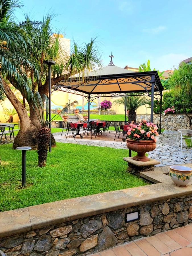 Hotel Garibaldi Milazzo Buitenkant foto
